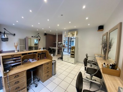 BOUTIQUE A LOUER - PARIS 17EME ARRONDISSEMENT - 1805€ HC et HT par mois