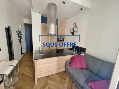 PORTE MAILLOT A VENDRE - PARIS 17EME ARRONDISSEMENT - 17.99 m2 - 221490€