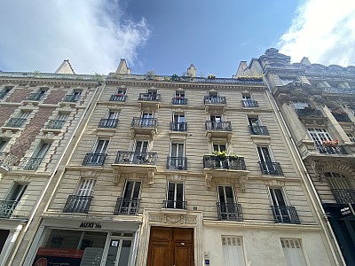 CHAMBRE A LOUER - PARIS 17EME ARRONDISSEMENT - 14.1 m2 - 492€ charges comprises par mois