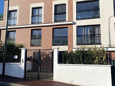 APPARTEMENT T2 A LOUER - GARCHES - 38.63 m2 - 1038€ charges comprises par mois