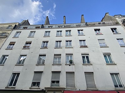 APPARTEMENT T2 A LOUER - PARIS 17EME ARRONDISSEMENT - 29.65 m2 - 1 125 € charges comprises par mois
