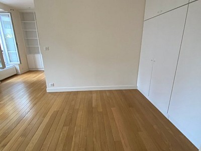 STUDIO A LOUER - PARIS 14EME ARRONDISSEMENT - 30.5 m2 - 1 198,43 &euro; charges comprises par mois