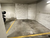 PARKING A LOUER - PARIS 17EME ARRONDISSEMENT - 1 m2 - 143,33 € charges comprises par mois